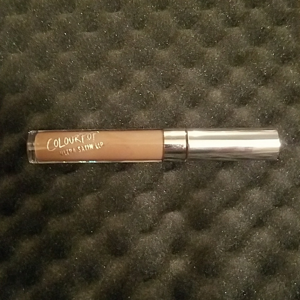 COLOUR POP ULTRA SATUN LIP "MESS AROUND"